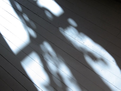 I sleep well in this room.