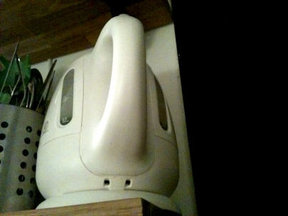 the kettle with the biggest nose ever.