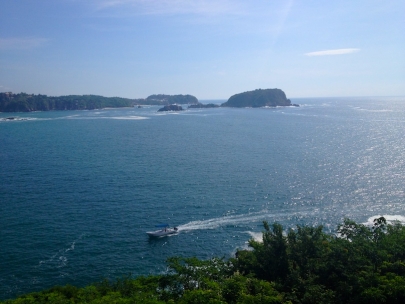 Welcome to Huatulco! (A room with a view)